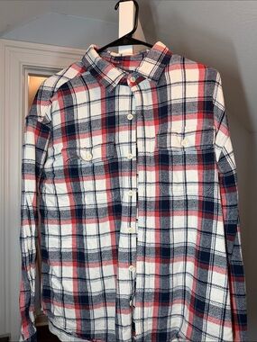 American Eagle Outfitters Red, Navy & White Plaid Button-Up Shirt